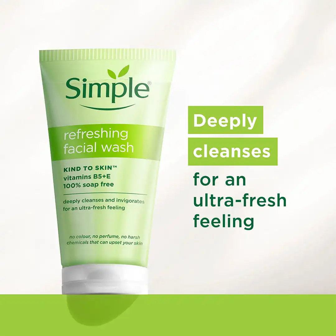 simple refreshing1 Simple Kind to Skin Refreshing Facial Gel Wash | Gentle, Soap-Free, Vitamin E + Pro-Vitamin B5 | For All Skin Types – 150ml - Image 2